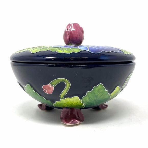 J McCall Footed Trinket Dish Icing on the Cake Embossed Pansies Blue Sky 2004 - Picture 4 of 10